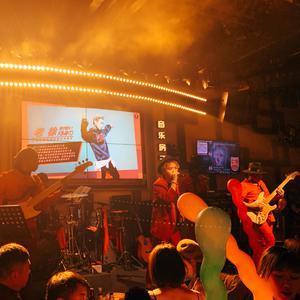 3p一女两男三飞做爰
